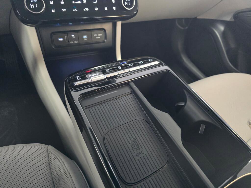 New 2026 Hyundai Tucson Limited image 28