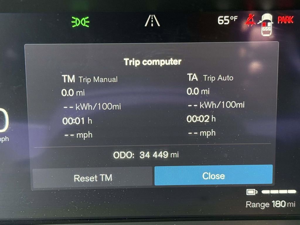 Used 2023 Volvo C40 P8 Recharge Ultimate image 5