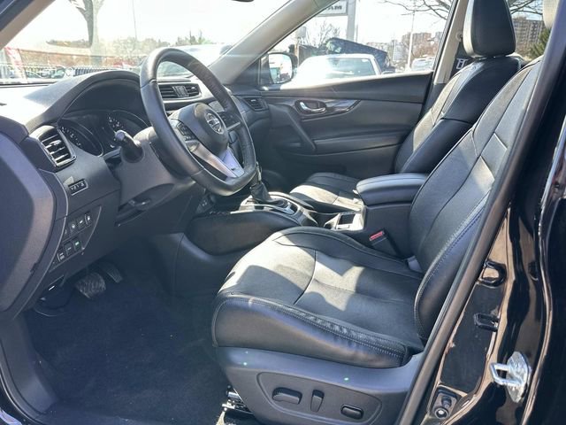 Used 2019 Nissan Rogue SL w/ Premium Package image 17