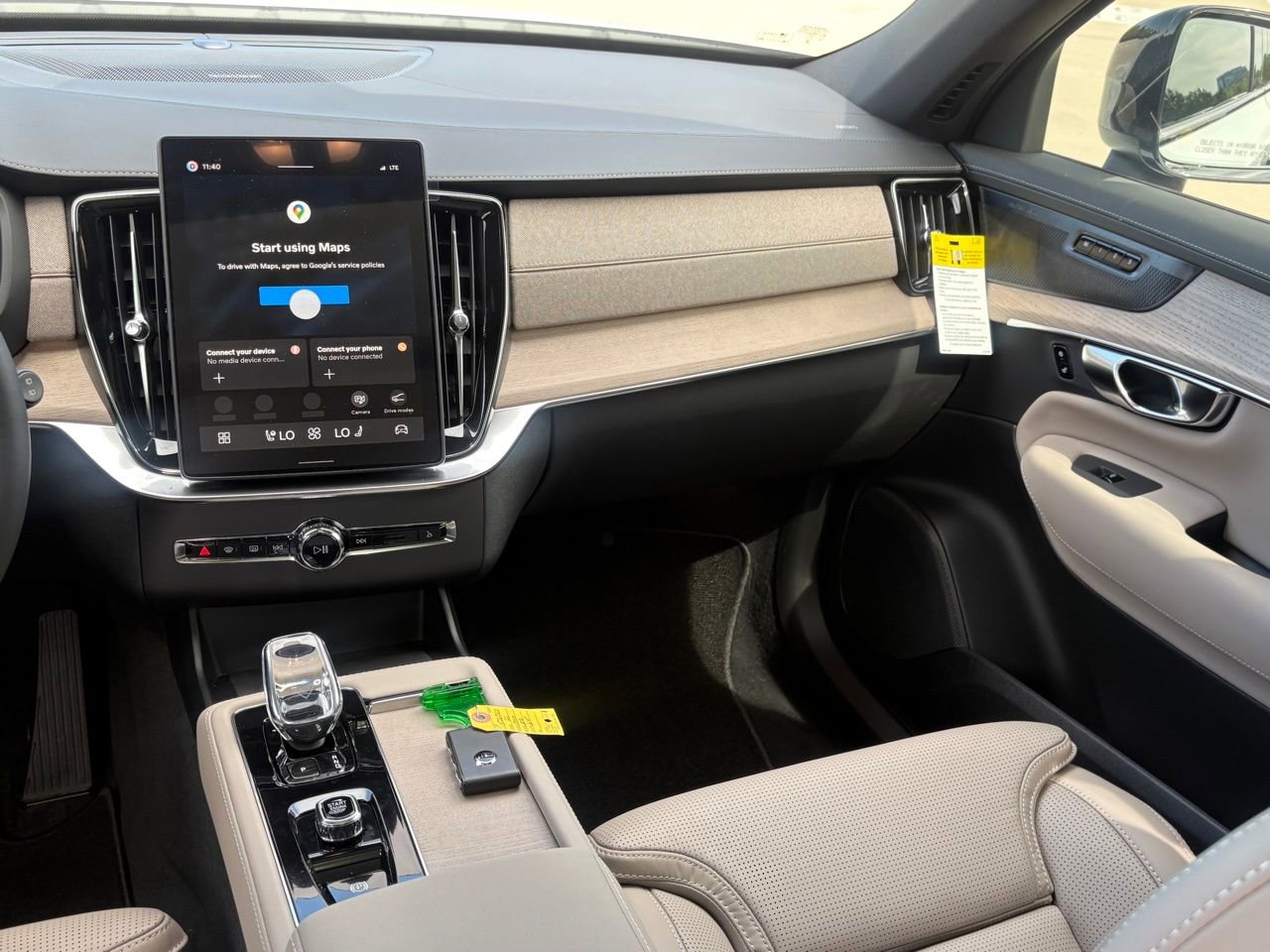 New 2026 Volvo XC90 T8 Ultra w/ Protection Package Premier image 13