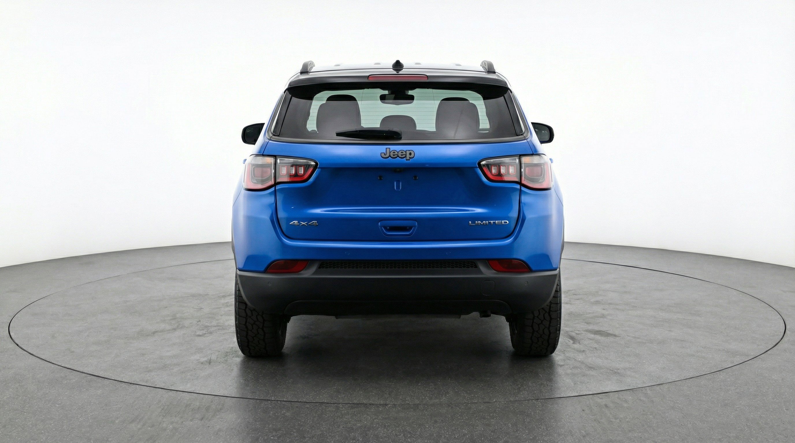 Used 2025 Jeep Compass Trailhawk image 7