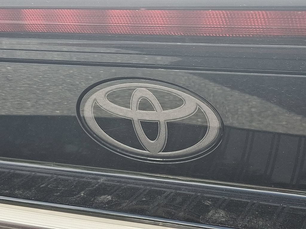 Certified 2026 Toyota Prius Plug-In Hybrid FWD image 31