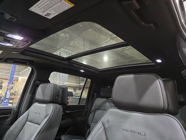 Used 2024 GMC Yukon XL Denali w/ Advanced Technology Package image 33