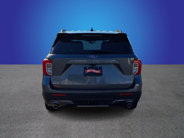 Used 2023 Ford Explorer XLT w/ Equipment Group 202A AWD/4WD image 5