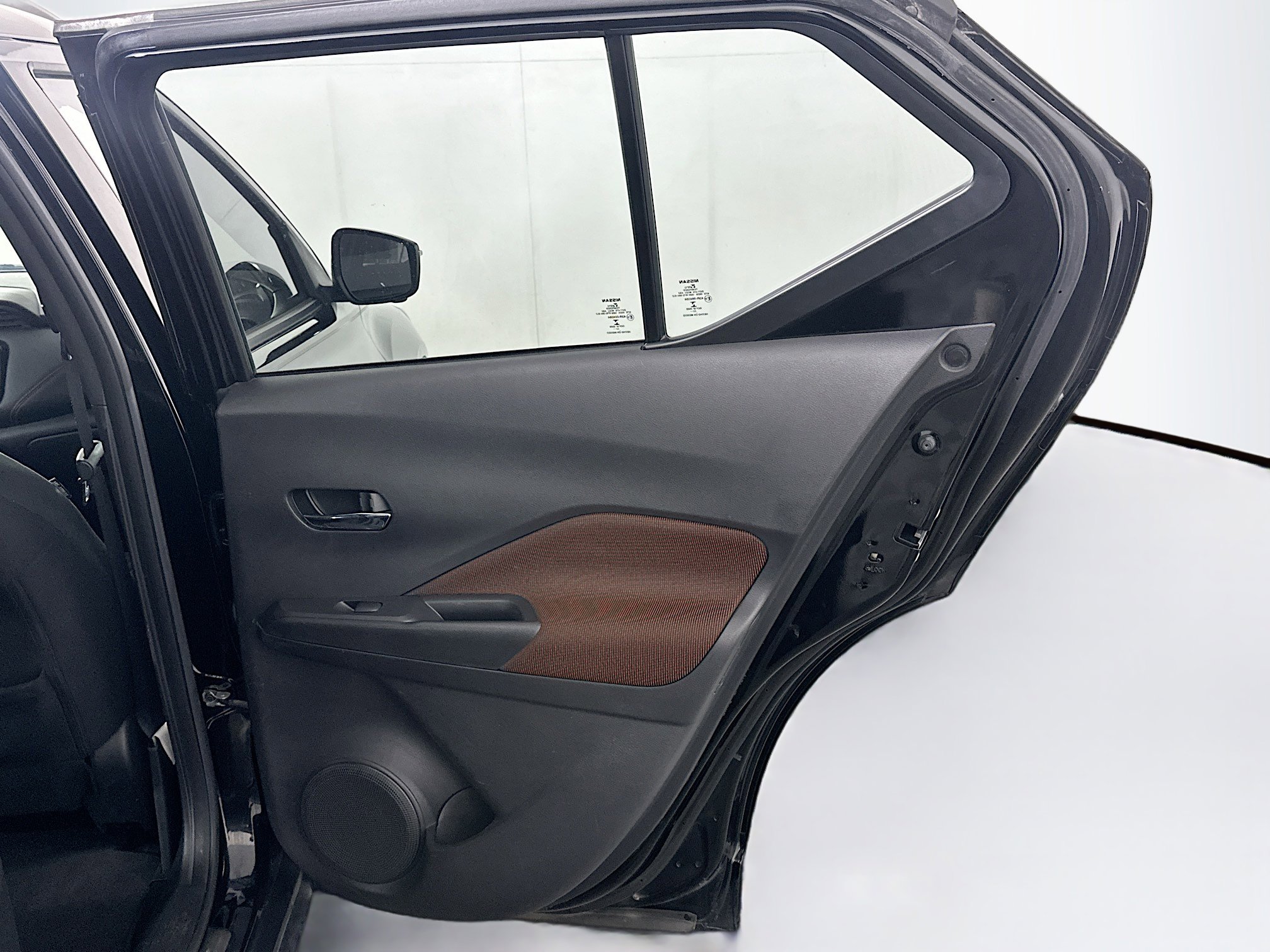Used 2023 Nissan Kicks SR w/ Interior Electronics Package FWD image 27