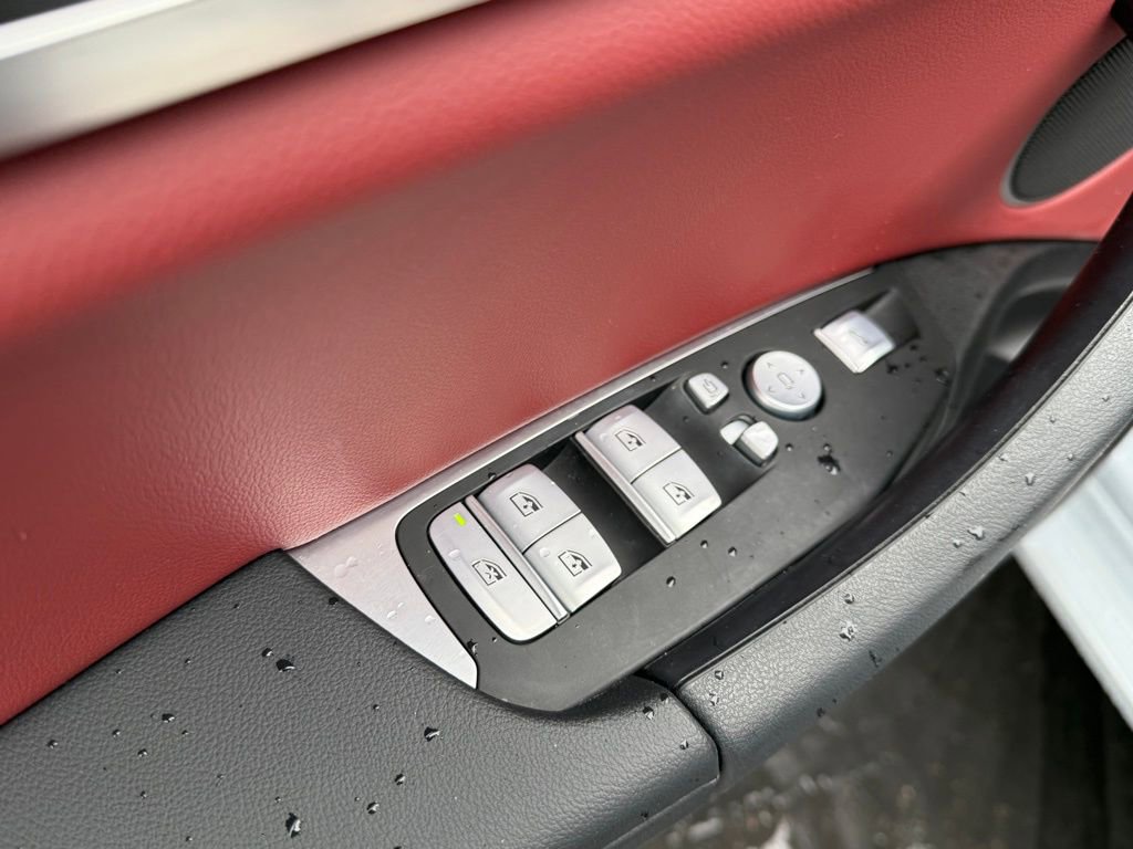 Used 2023 BMW X3 xDrive30i w/ M Sport Package image 11