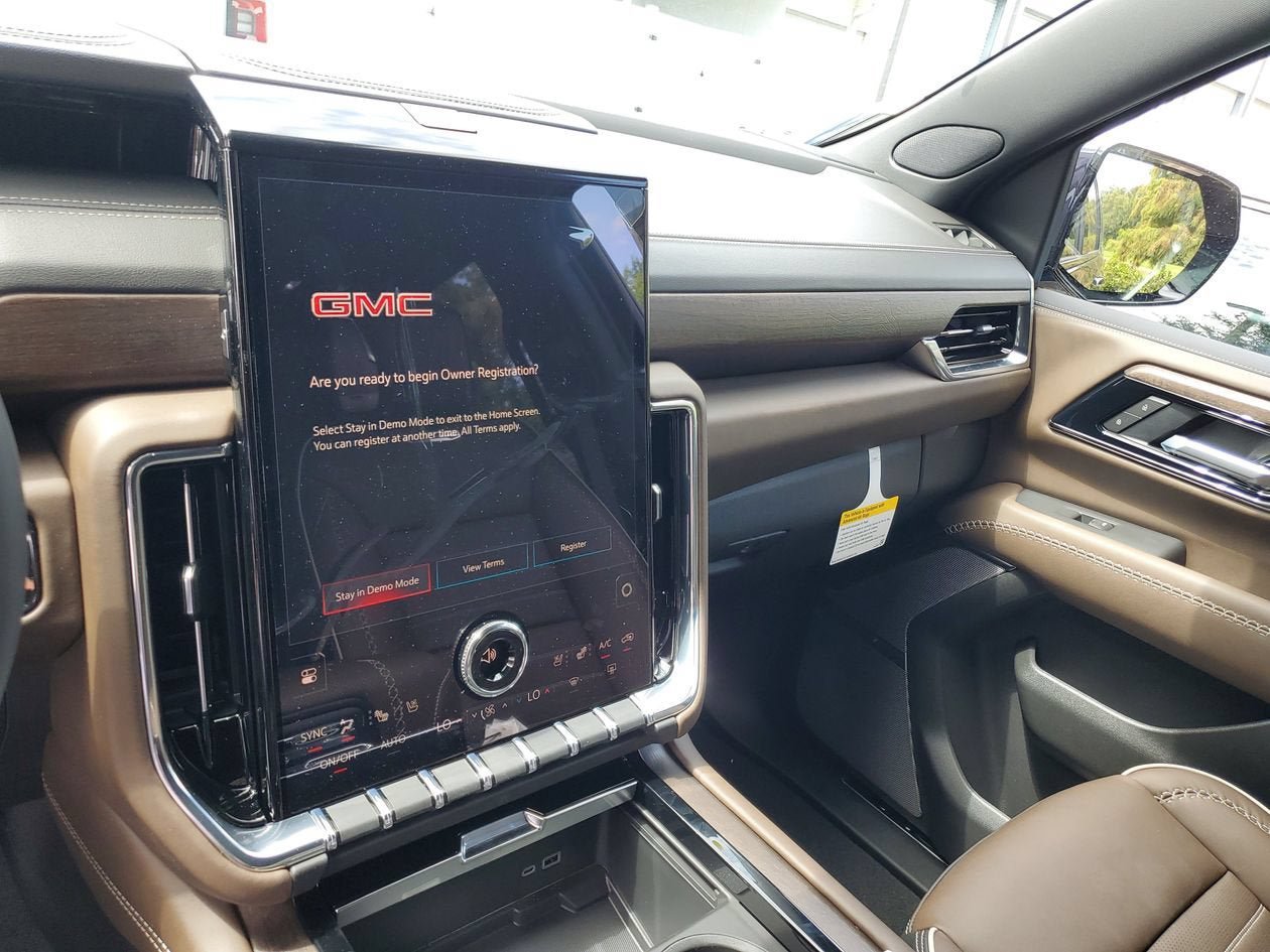 New 2026 GMC Yukon XL Denali Ultimate AWD/4WD image 26