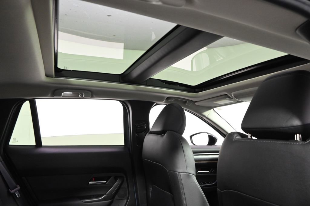 Used 2025 MAZDA CX-50 2.5 Hybrid w/ Premium Plus Pkg image 17