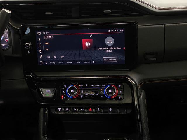 Used 2024 GMC Sierra 2500 AT4 w/ AT4 Premium Plus Package image 9