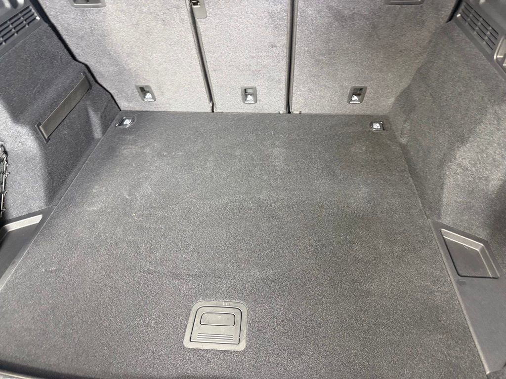 Used 2025 Audi Q5 Premium w/ Convenience Package image 37