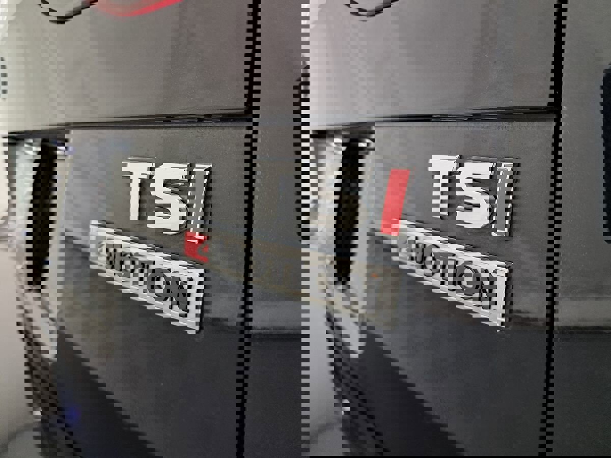 Used 2017 Volkswagen Golf Alltrack S image 6