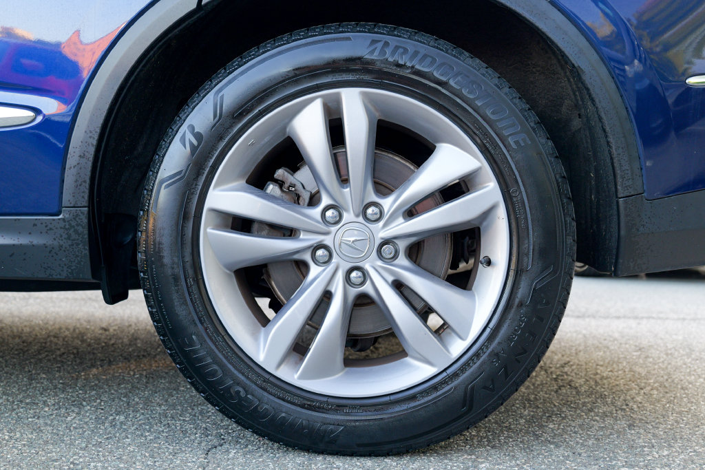 Used 2023 Acura MDX SH-AWD image 14