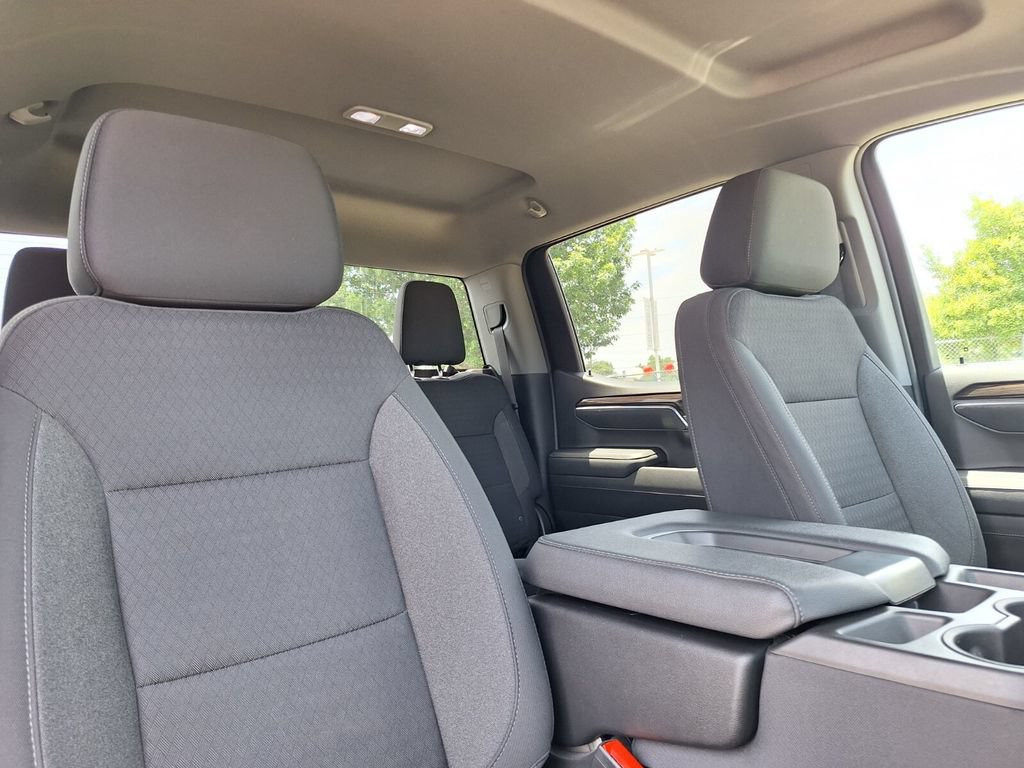 Used 2023 Chevrolet Silverado 1500 LT AWD/4WD image 25