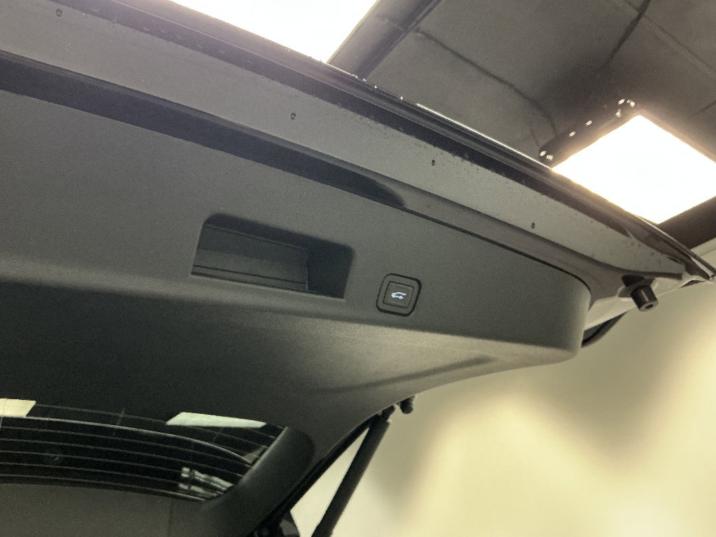 New 2026 Chevrolet Traverse LT w/ LPO, Floor Liner Package FWD image 27