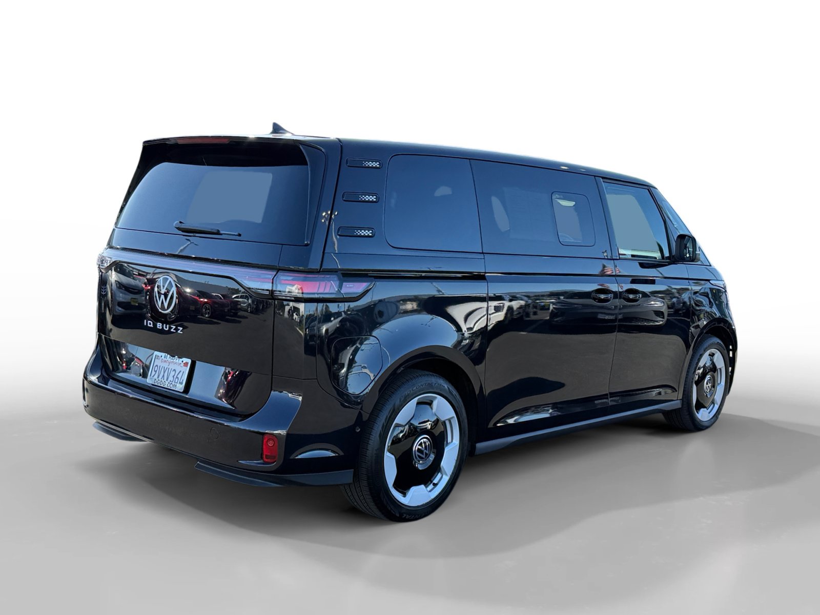 Certified 2025 Volkswagen ID. Buzz 1st Edition RWD image 5