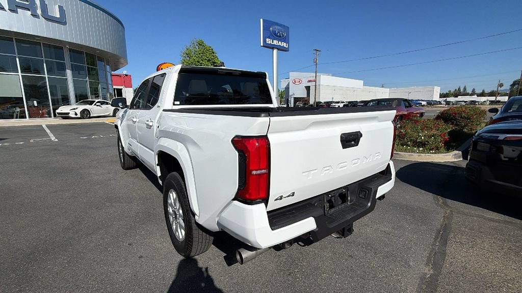 Used 2026 Toyota Tacoma SR5 AWD/4WD image 6