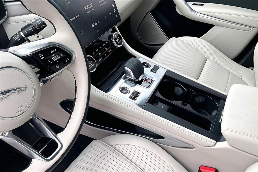 Used 2026 Jaguar F-PACE R-Dynamic S image 13