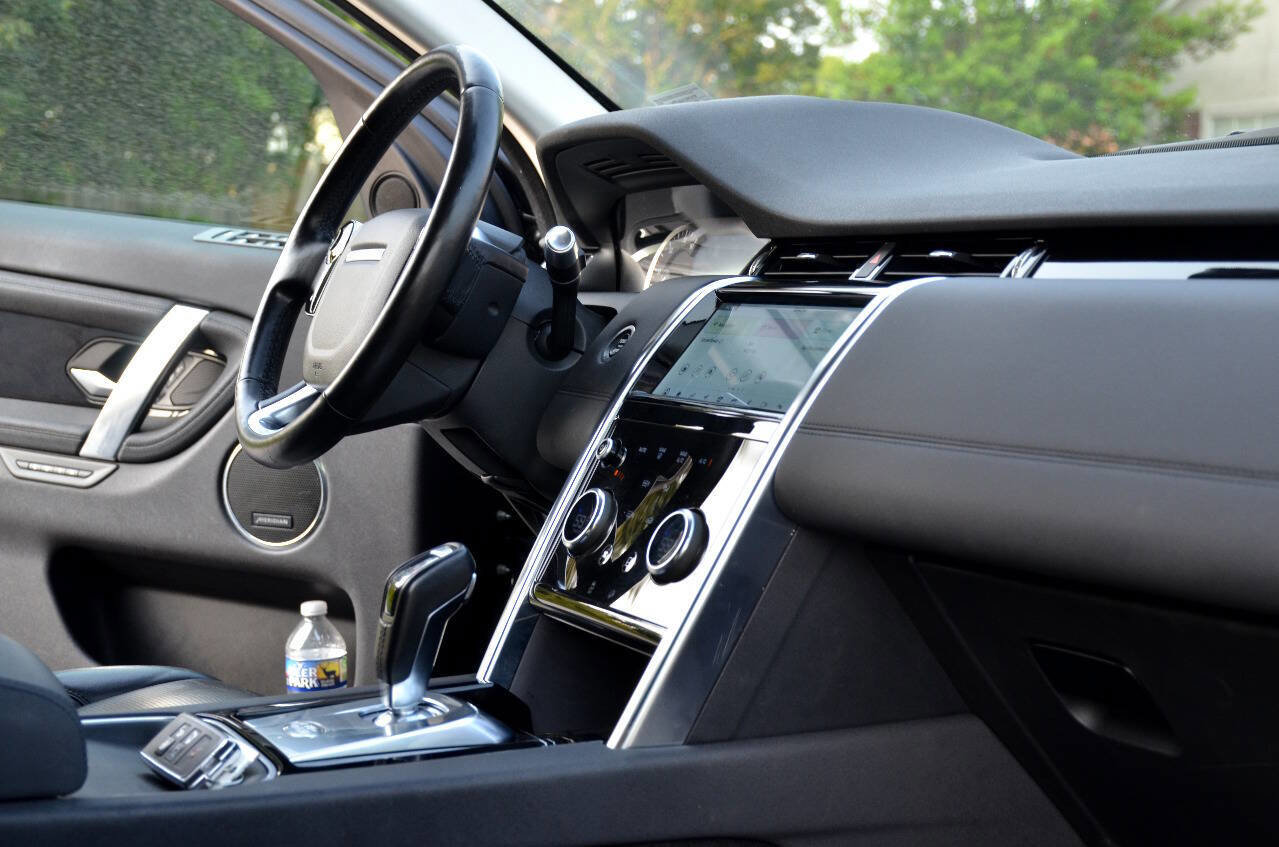 Used 2020 Land Rover Discovery Sport S image 16