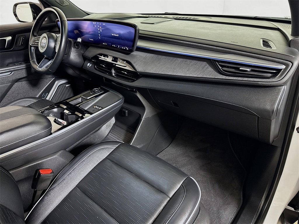Certified 2025 Buick Enclave Sport Touring image 29