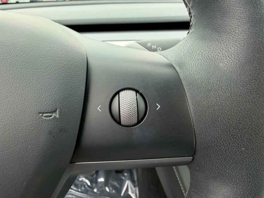 Used 2024 Tesla Model Y Long Range image 13