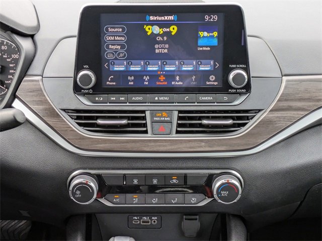 Used 2024 Nissan Altima 2.5 SV image 19