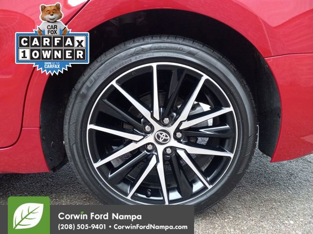 Used 2024 Toyota Camry SE image 30