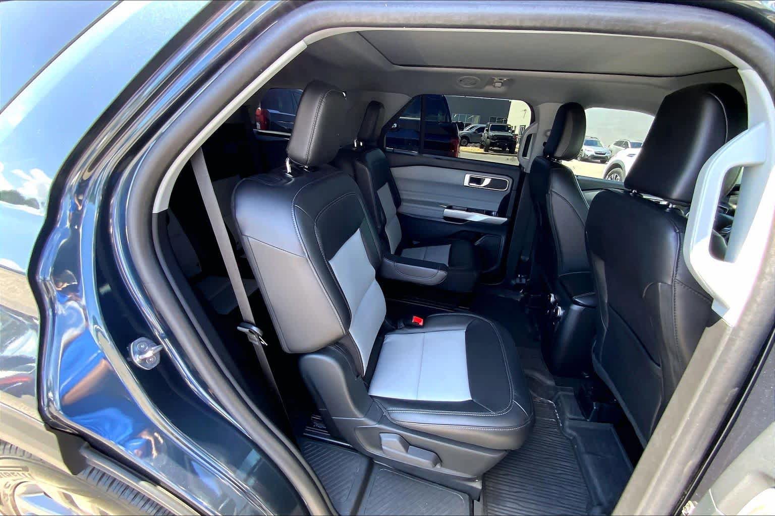 Certified 2023 Ford Explorer XLT w/ Equipment Group 202A image 19