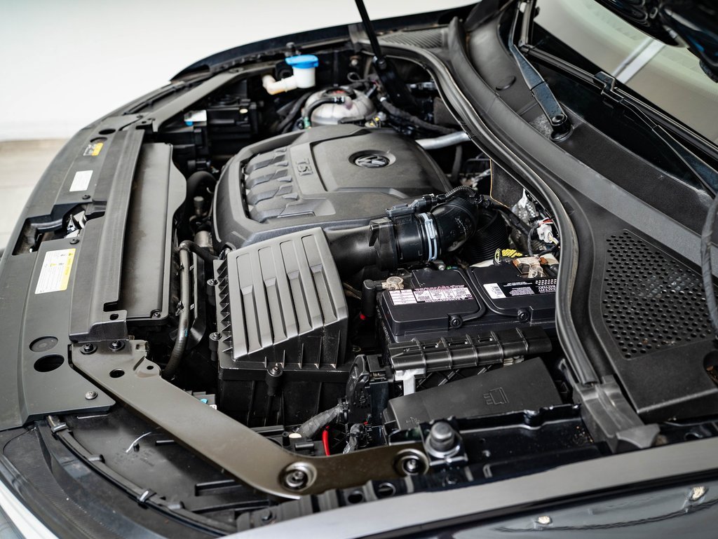 Used 2022 Volkswagen Tiguan SE w/ Panoramic Sunroof Package image 39