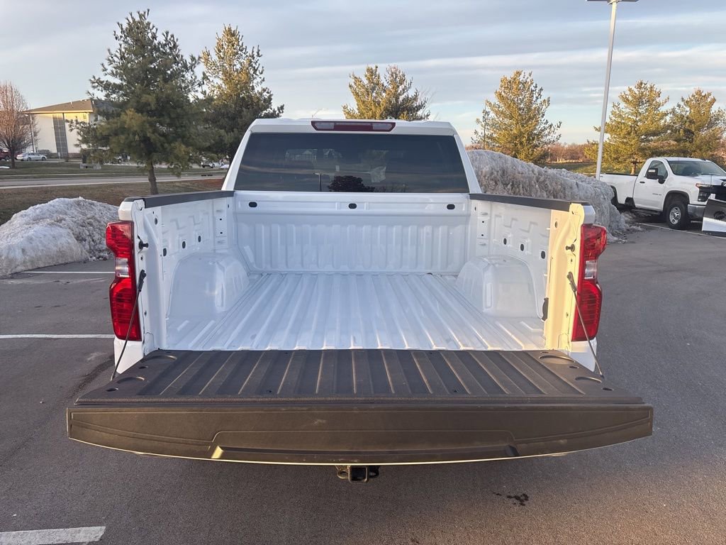 Used 2024 Chevrolet Silverado 1500 LT image 12