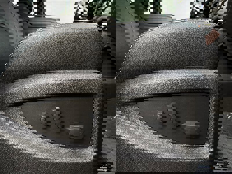 Used 2017 GMC Sierra 2500 SLT w/ Driver Alert Package image 46