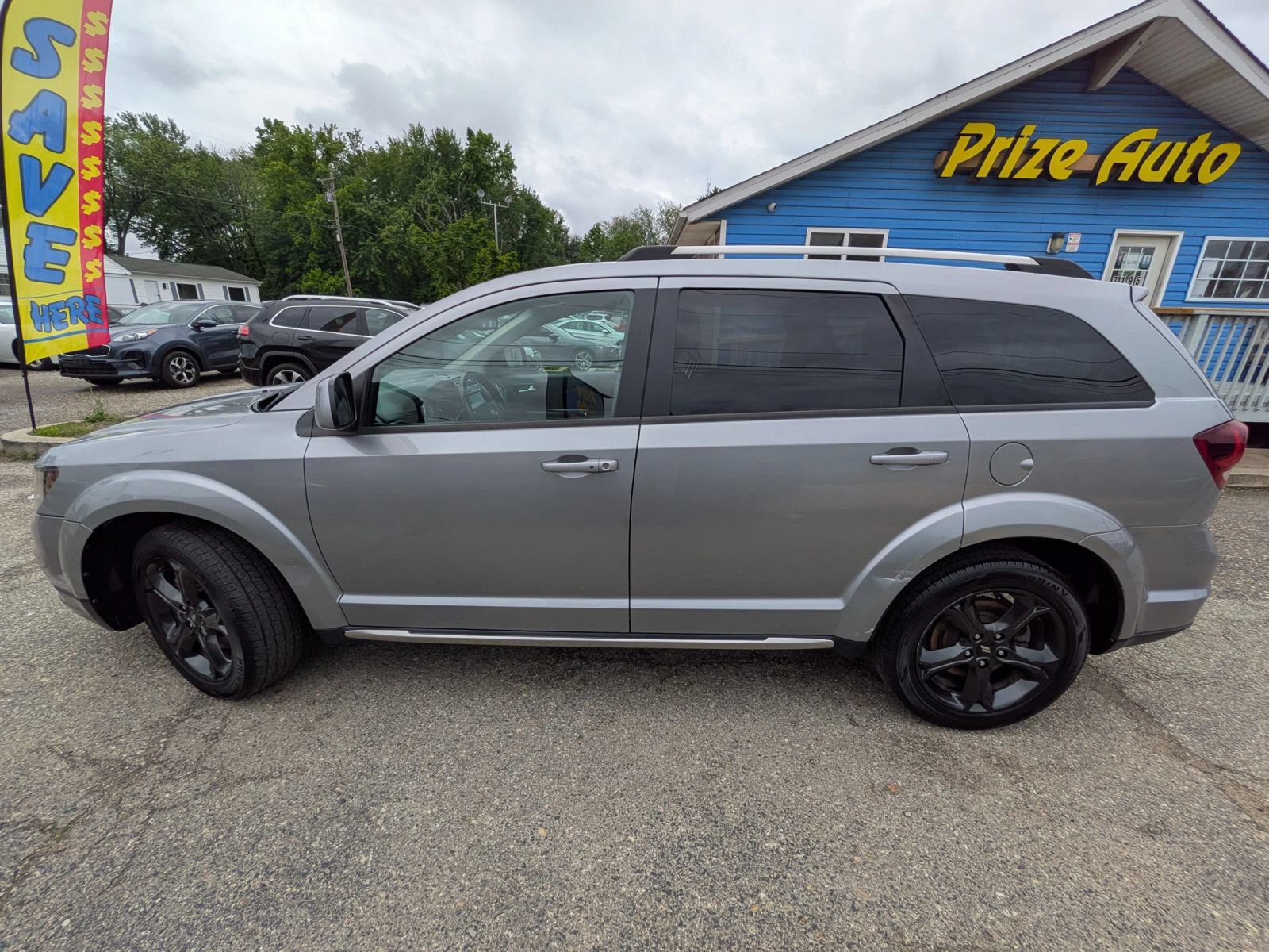 Used 2020 Dodge Journey Crossroad FWD image 3