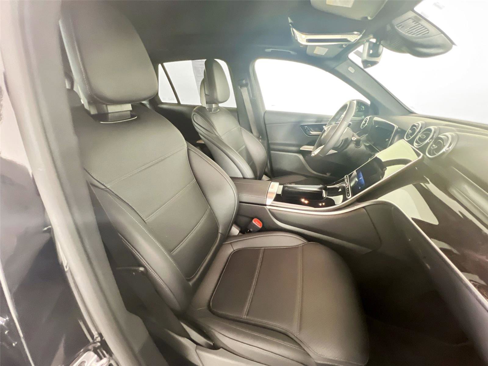 Certified 2026 Mercedes-Benz GLC 300 4MATIC image 27