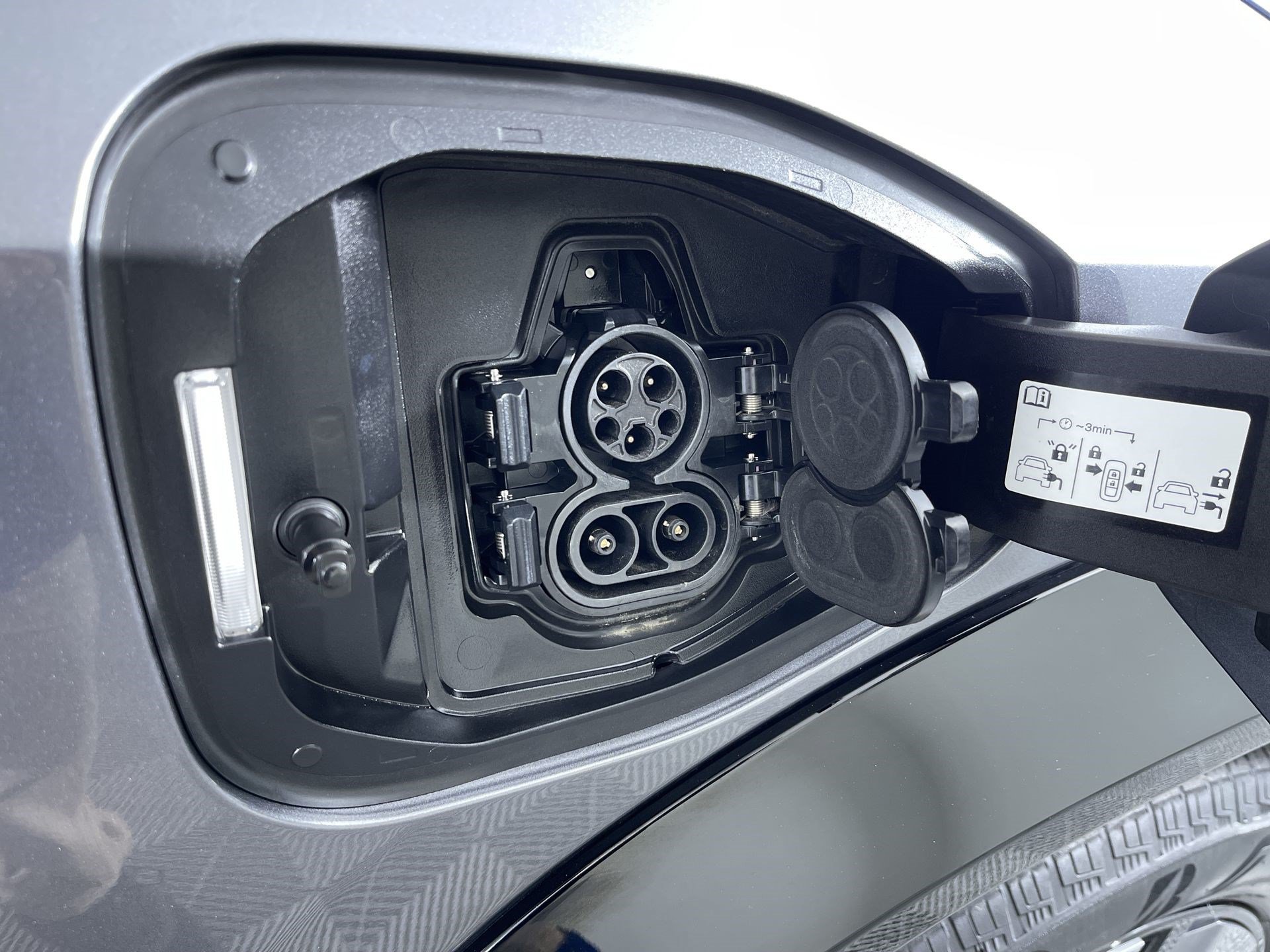Certified 2024 Nissan Ariya AWD image 29