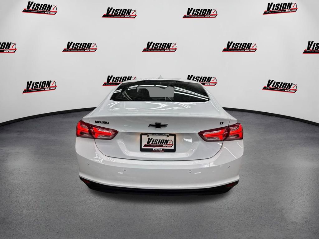 Used 2025 Chevrolet Malibu LT image 6