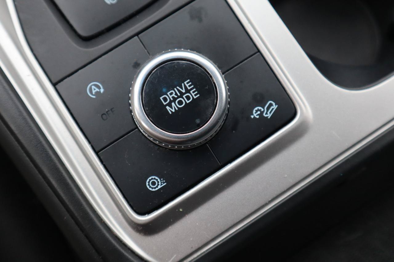 Used 2020 Ford Explorer XLT AWD/4WD image 89