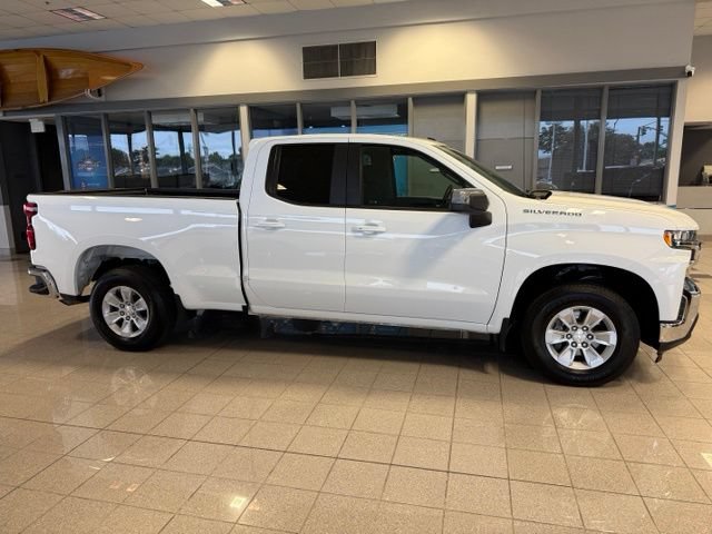 Used 2021 Chevrolet Silverado 1500 LT RWD image 2