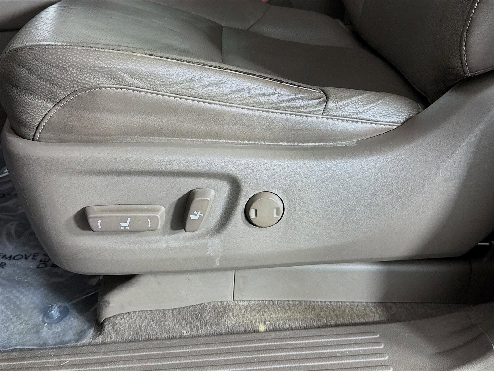 Used 2017 Lexus GX 460 Premium w/ Premium Package image 21