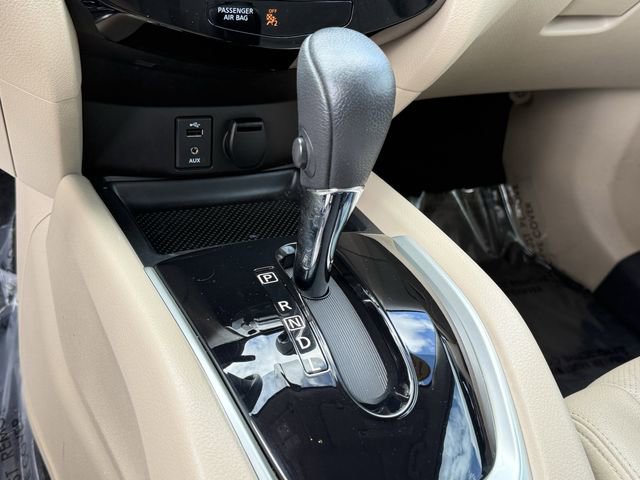 Used 2016 Nissan Rogue SL w/ SL Premium Package FWD image 34