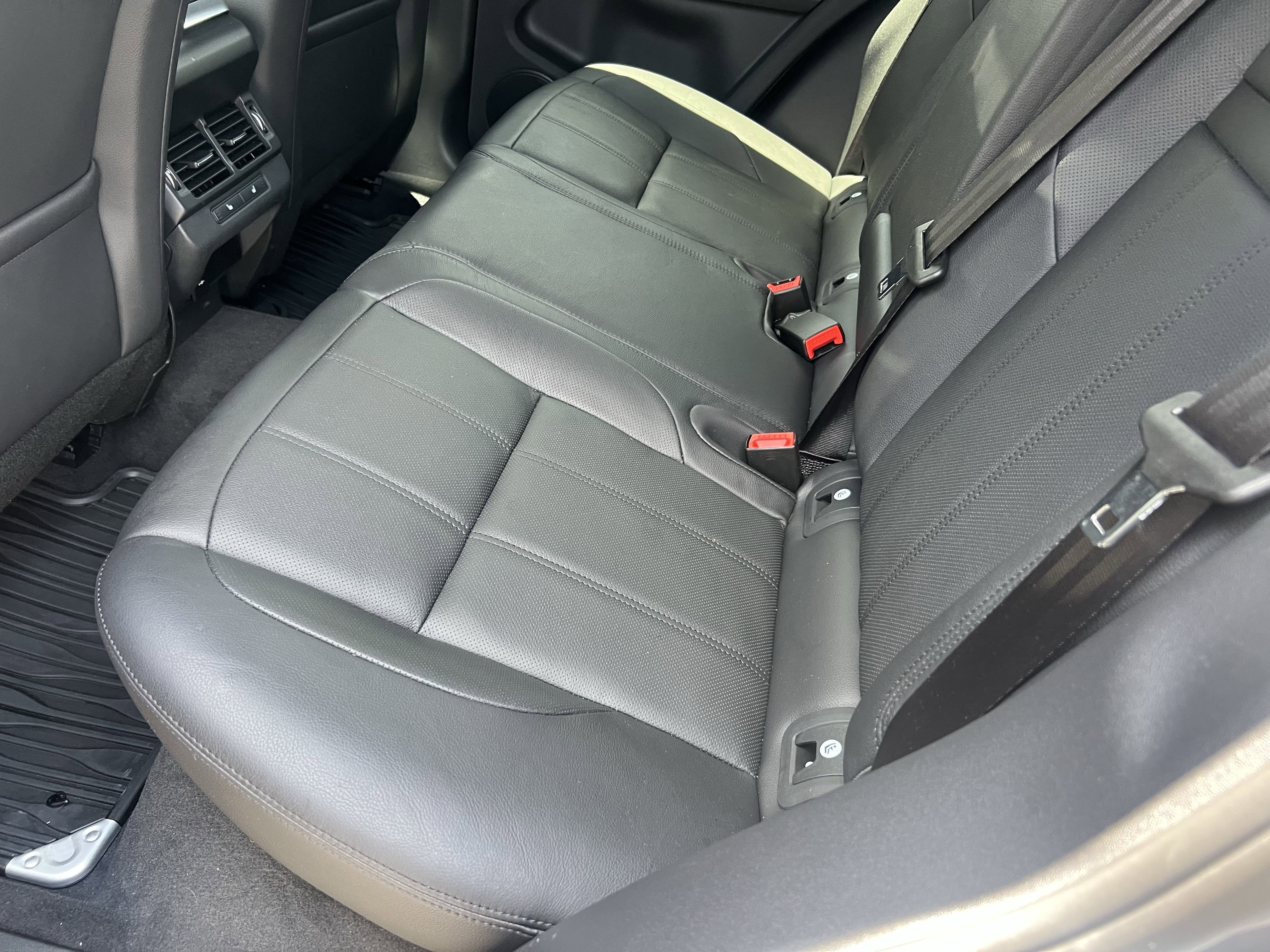 Certified 2022 Land Rover Range Rover Evoque SE image 32