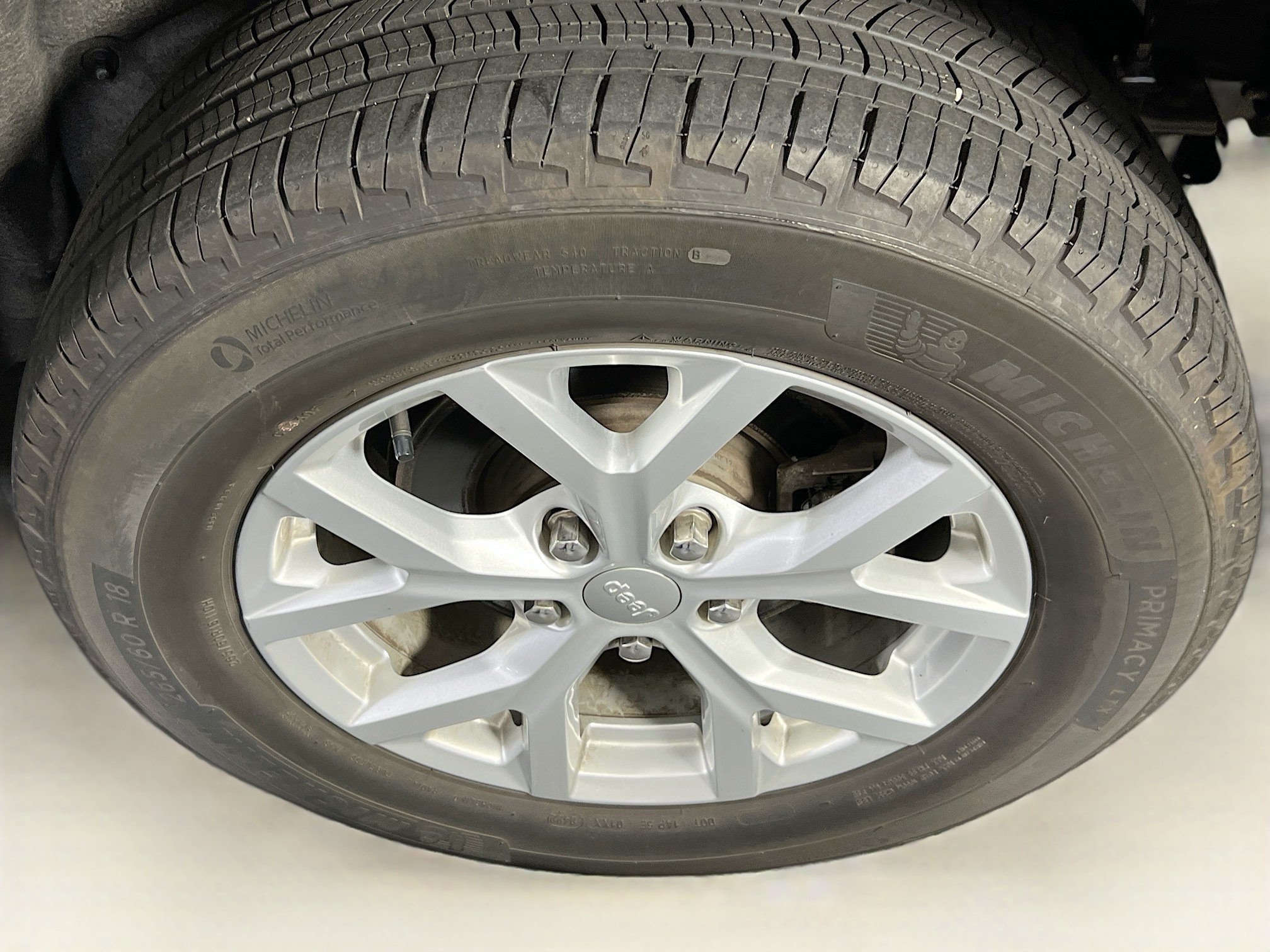 Used 2023 Jeep Grand Cherokee Limited AWD/4WD image 29