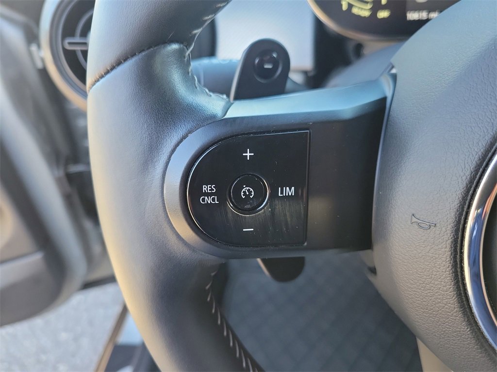 Used 2023 MINI Cooper S image 29