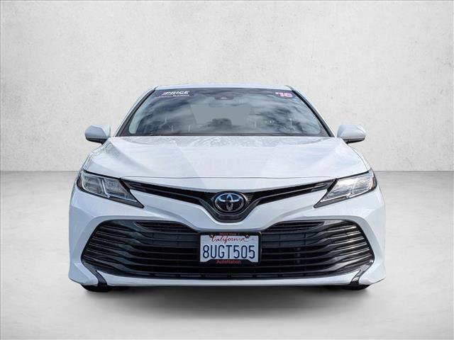 Used 2018 Toyota Camry LE image 2