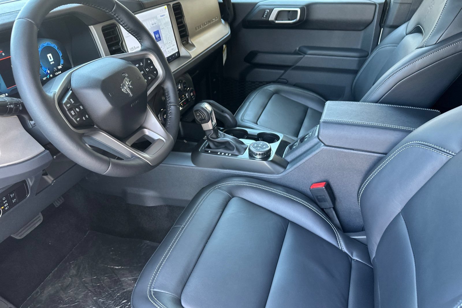 New 2026 Ford Bronco Outer Banks w/ Sasquatch Package AWD/4WD image 10