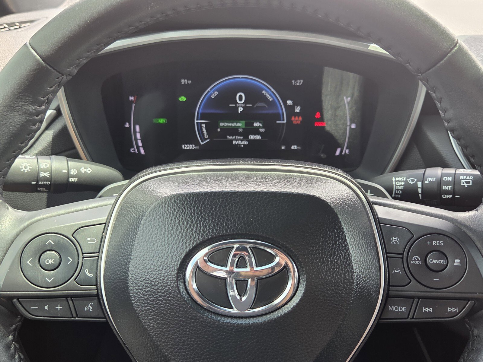 Used 2025 Toyota Corolla Cross AWD Hybrid w/ Convenience Package image 18