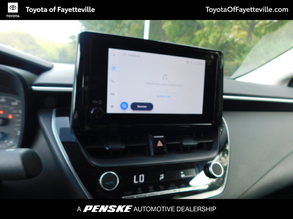 Used 2025 Toyota Corolla LE FWD image 9