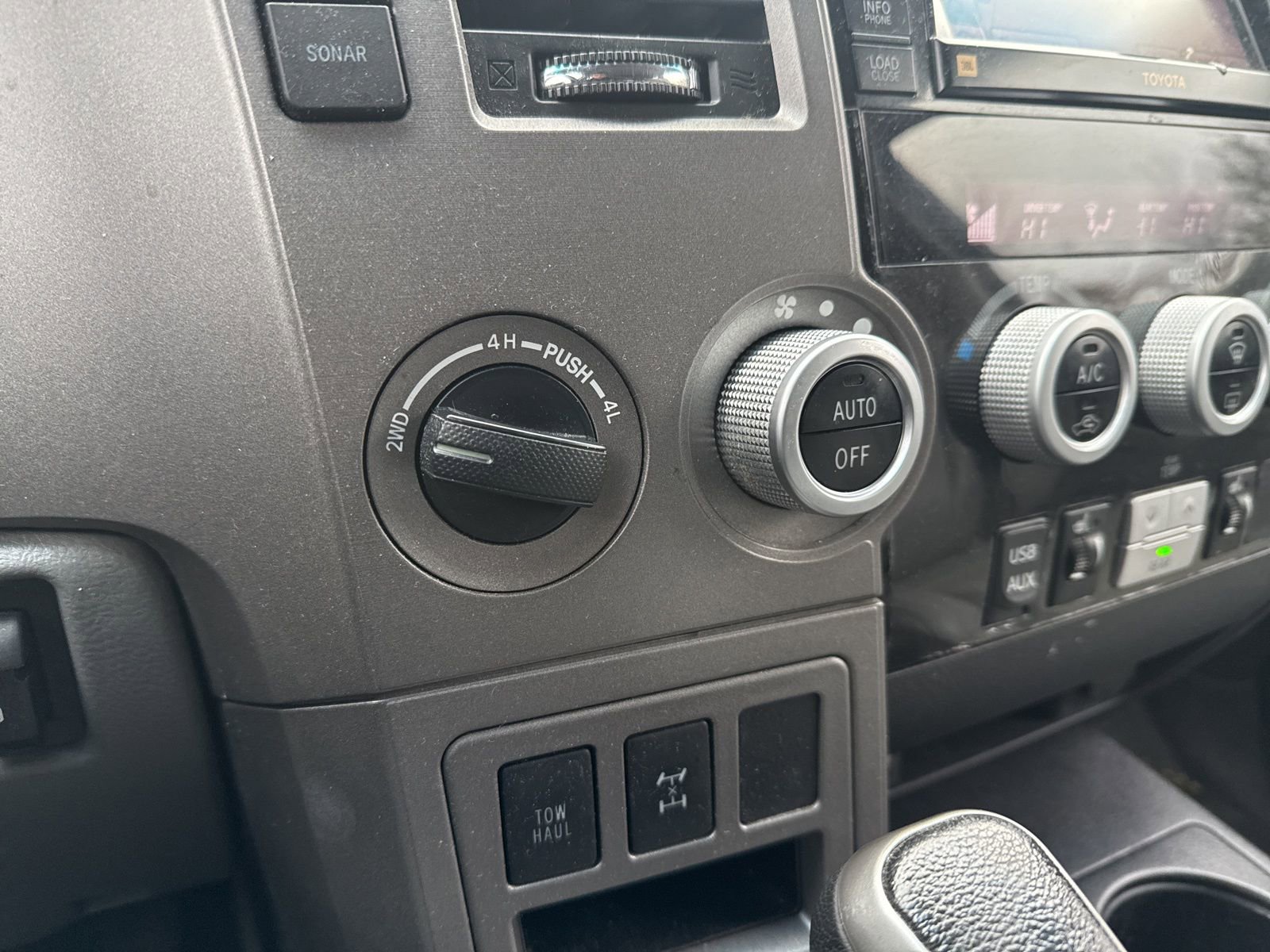 Used 2010 Toyota Sequoia Limited image 20