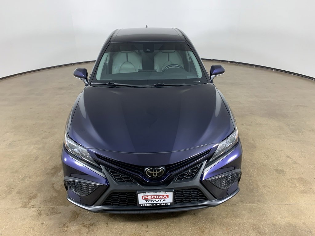 Used 2022 Toyota Camry SE image 4