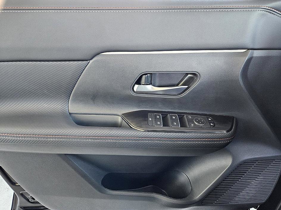 New 2026 Nissan Kicks SR image 30