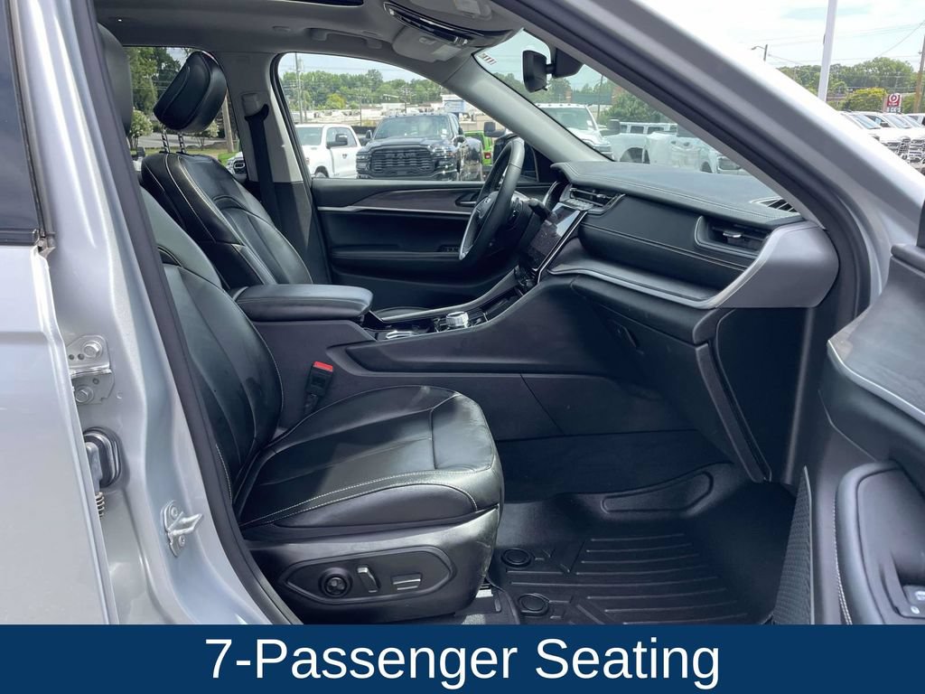 Used 2023 Jeep Grand Cherokee L Limited AWD/4WD image 18