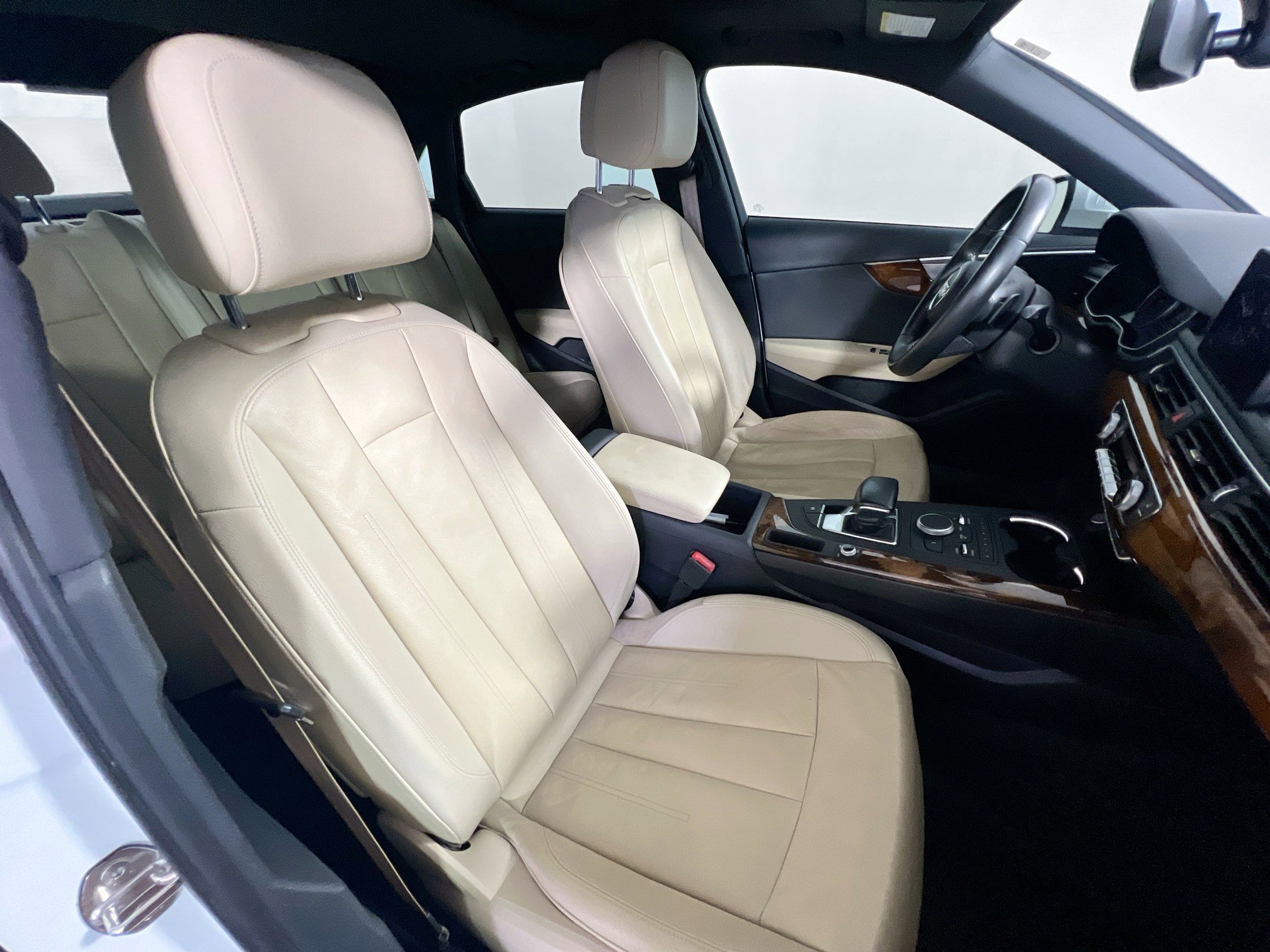 Used 2017 Audi A4 2.0T Ultra Premium w/ Convenience Package image 31